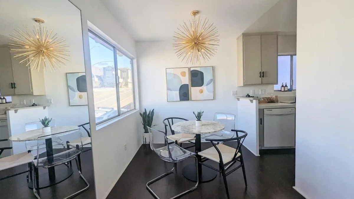 Apartment Manhattan Beach Ocean View 1-Bedroom